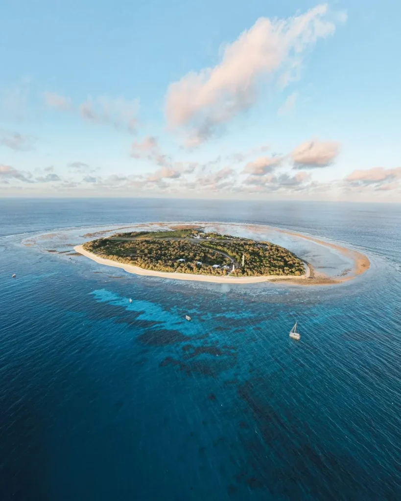 How Many Islands Are on the Great Barrier Reef