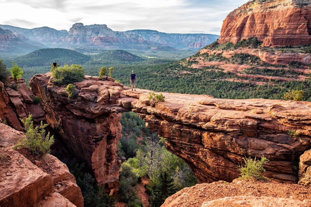 Discover the Breathtaking Kings Canyon on an Exciting Excursion from Uluru